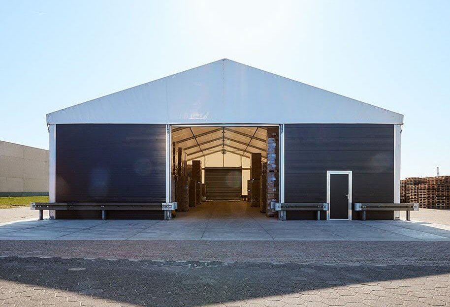 Opslagtenten deels geïsoleerd